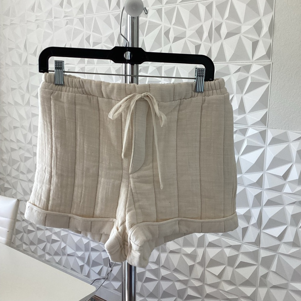 The Handloom Ono Quilted Short size s/m